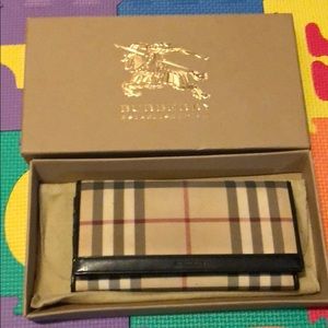 Burberry Wallet Used